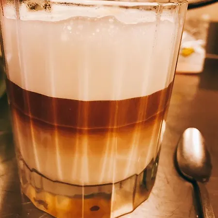 Wingbay Couette-café